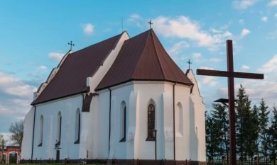 Костел Святой Троицы в Ишколди: чем уникален и почему нужно увидеть