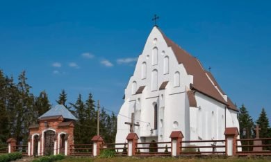 Костел Святой Троицы в Ишколди: чем уникален и почему нужно увидеть